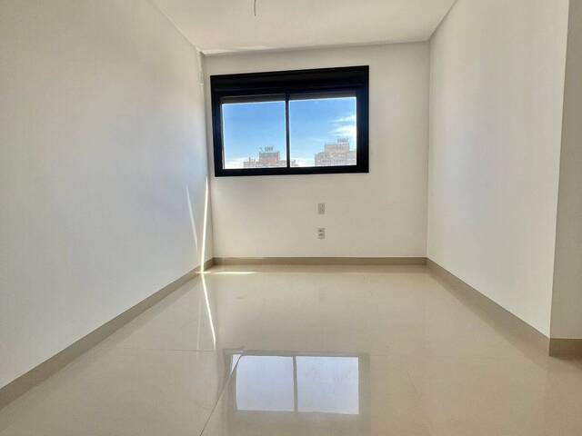Apartamento para Venda em Goiânia - 3